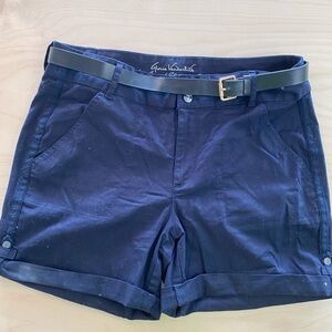 Gloria Vanderbilt All  Around Slimming Effect Shorts size 8P (EW)